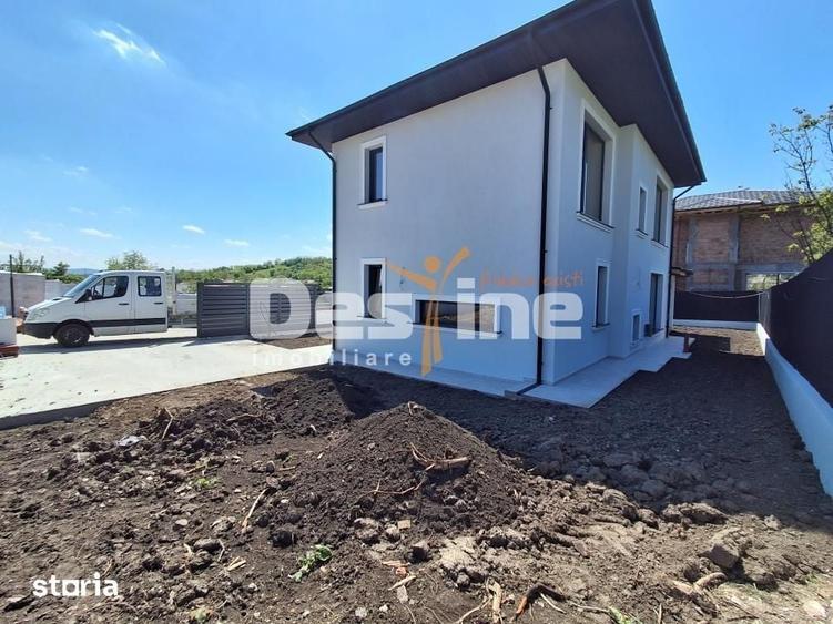 Casă cu 4 camere cu Teren 394 Mp în Miroslava