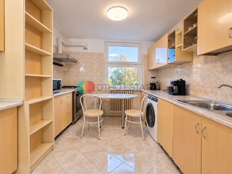 Apartament cu 4 camere, mobilat în Berceni