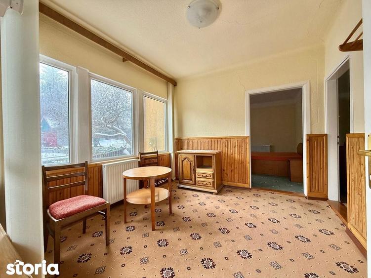 Casă cu 3 camere cu Teren 272 Mp în Poiana Țapului