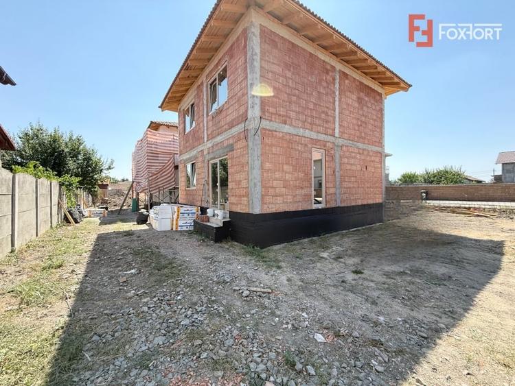 Duplex cu 4 camere cu Canalizare în Săcălaz