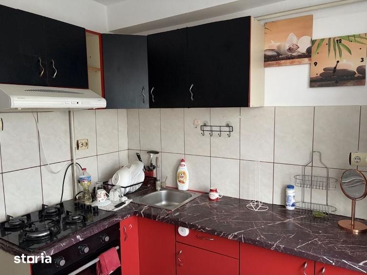 Apartament cu 2 camere semidecomandat în Independenței