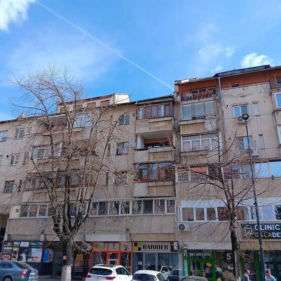 Apartament cu 2 camere decomandat în Ultracentral