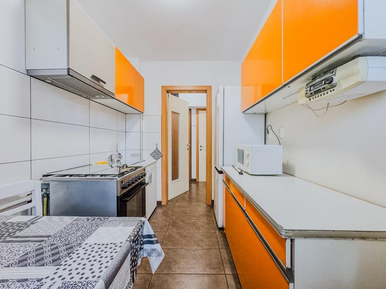 Apartament cu 2 camere semidecomandat, mobilat în Gheorgheni