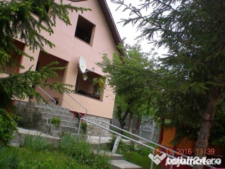 Casă cu 7 camere cu Teren 400 Mp în Greșu