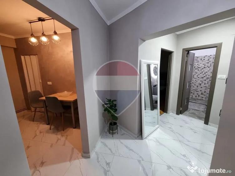 Apartament cu 2 camere decomandat în Intim