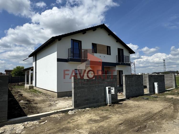 Duplex cu 4 camere cu Canalizare în Moșnița Nouă