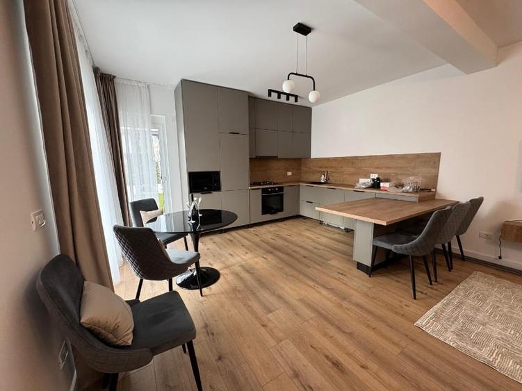 Duplex cu 4 camere cu Garaj în Covaci