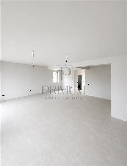 Duplex cu 4 camere cu Canalizare în Moșnița Nouă