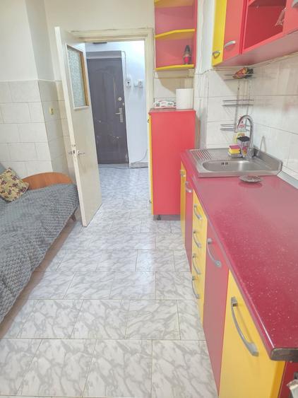 Apartament cu 2 camere decomandat în Buzaului