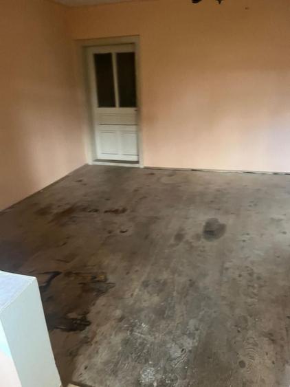 Casă individuală cu 7 camere cu Teren 400 Mp în Central