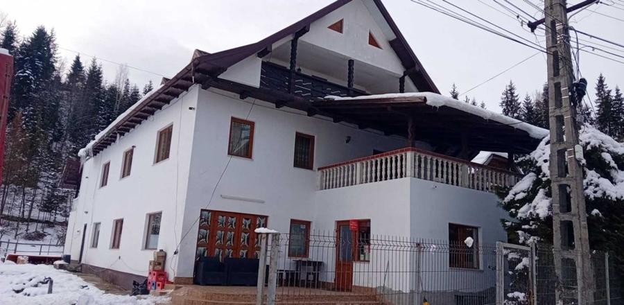 Casă cu 4 camere în Exterior Vest