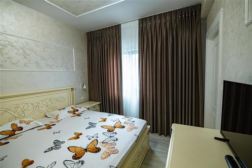 Casă individuală cu 5 camere cu Canalizare în Periferie