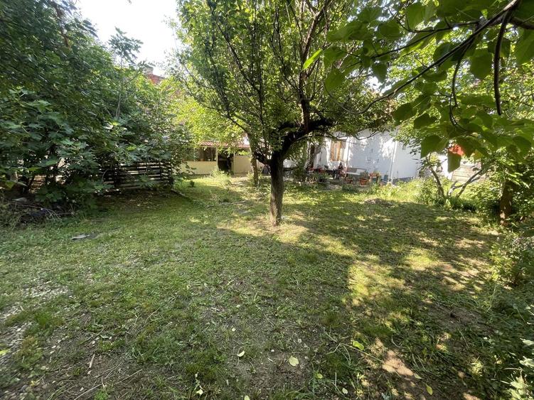 Casă individuală cu 3 camere cu Canalizare în Girocului