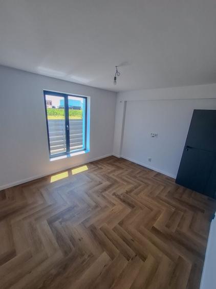 Casă cu 4 camere cu Teren 340 Mp în Balotești