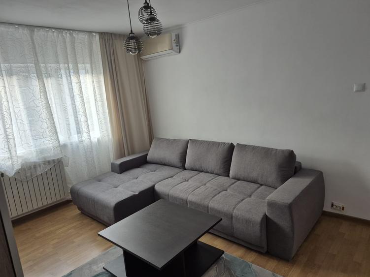 Apartament cu 2 camere semidecomandat, mobilat în Tomis III
