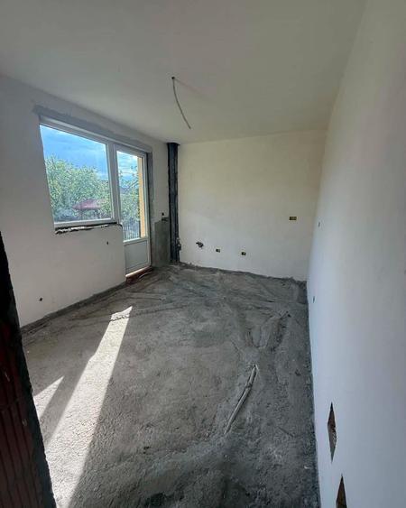 Casă cu 4 camere cu Teren 546 Mp în Satu Nou de Jos