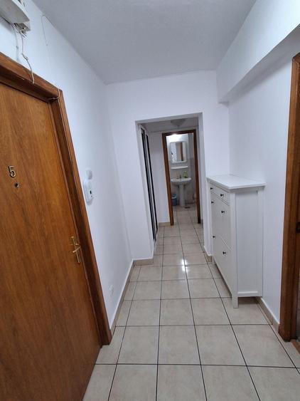 Garsonieră decomandată în Zahana