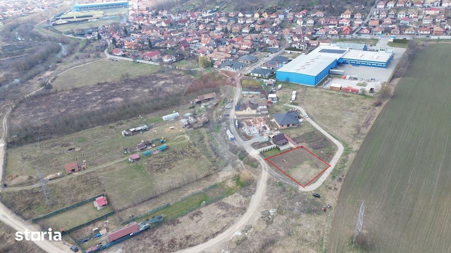 Teren de 696 mp, în Central