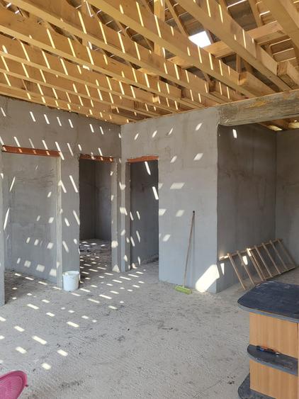 Casă individuală cu 2 camere cu Teren 180 Mp în Lumina