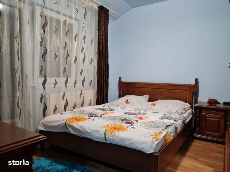 Casă cu 3 camere cu Canalizare în Central