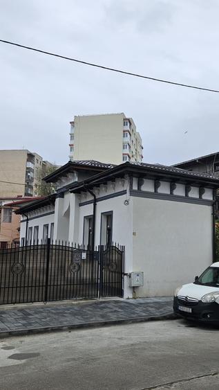 Garsonieră decomandată, mobilată în Moșilor