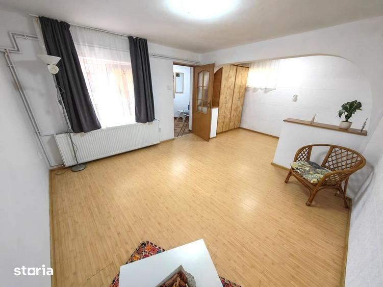 Casă cu 2 camere decomandat cu Teren 60 Mp în Tei