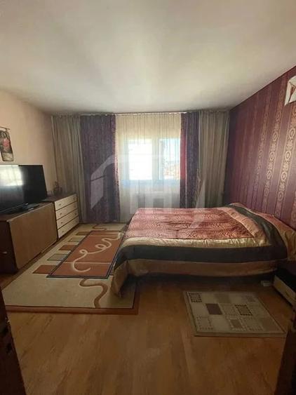 Apartament cu 3 camere semidecomandat în Iris