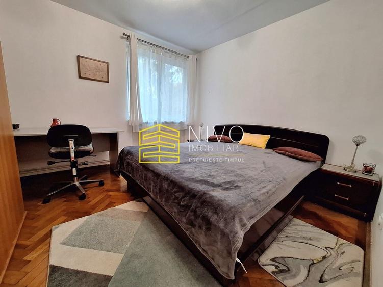 Apartament cu 3 camere decomandat, mobilat în Tudor