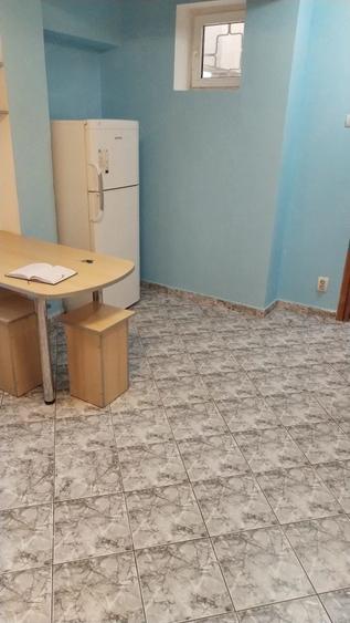 Garsonieră decomandată în Calea Călărașilor