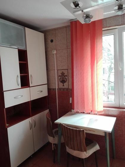 Garsonieră decomandată în Brâncoveanu