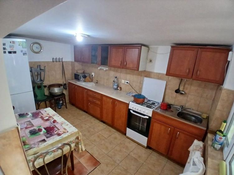 Casa de inchiriat - 1