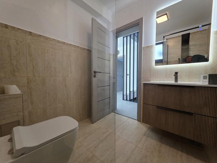Duplex cu 4 camere decomandat cu Canalizare în Râșnov