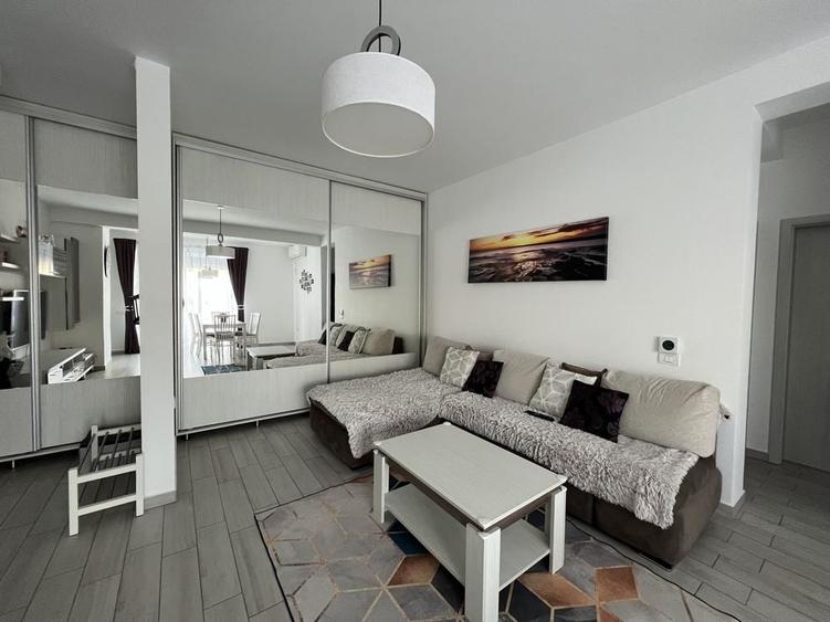 Apartament cu 3 camere decomandat în Dumbrăvița