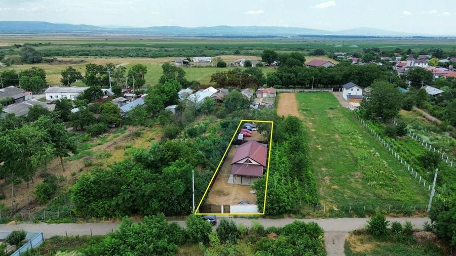 Casă individuală cu 2 camere cu Teren 610 Mp în Armeni