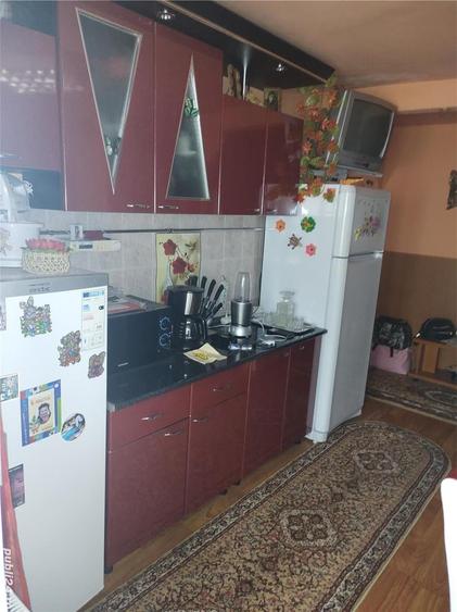 Apartament 2 camere Petrila Strada alexandru sahia - 1