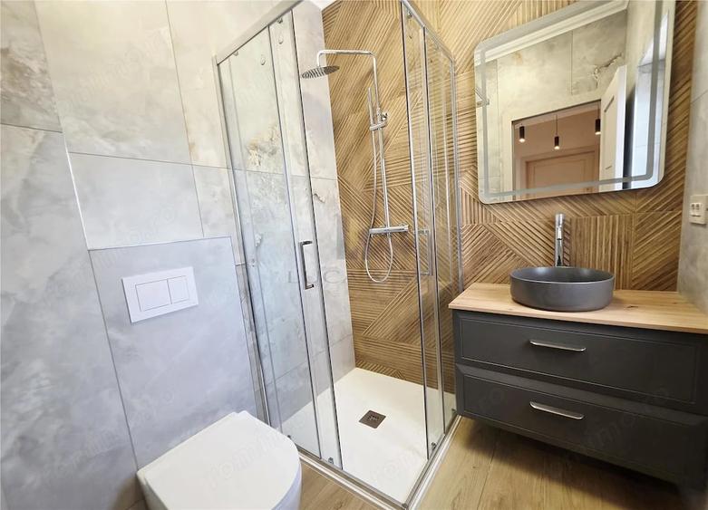 Casă cu Teren 300 Mp în Ghiroda
