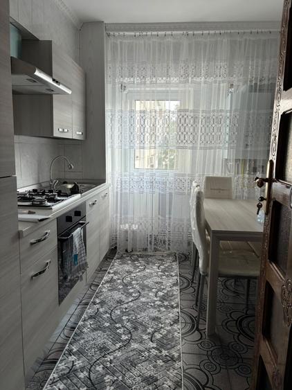 Apartament cu 2 camere decomandat, mobilat în Nicolina