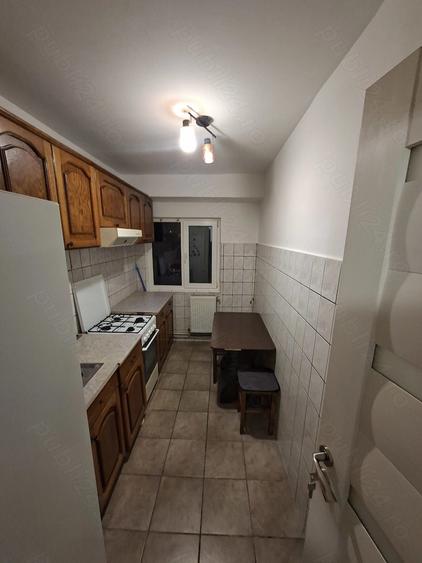 Apartament cu 2 camere decomandat în Dâmbovița