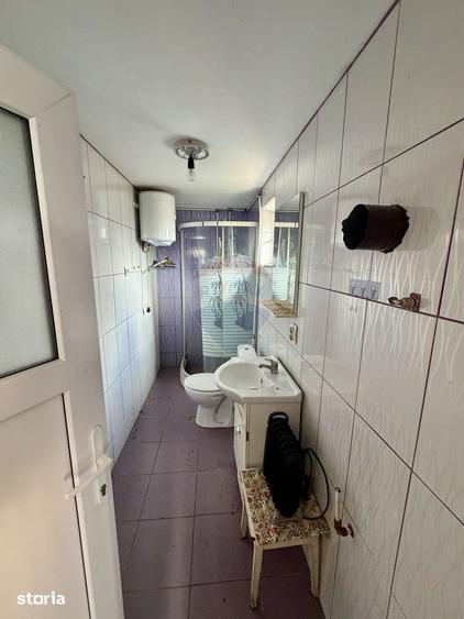 Casă cu 4 camere cu Teren 7727 Mp în Cârligele