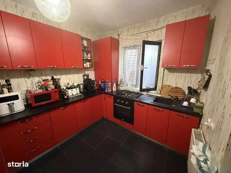 Casă cu 3 camere în Capitol