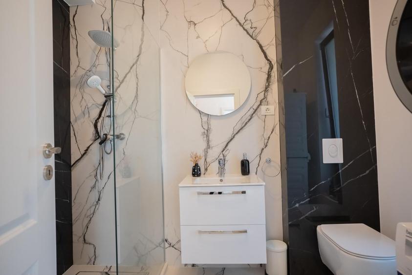 Casă cu 5 camere cu Teren 350 Mp în Tunari