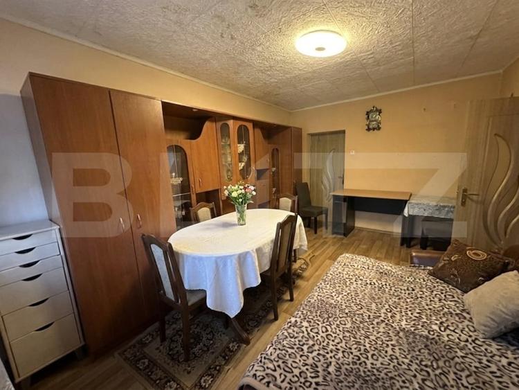 Apartament cu 3 camere decomandat, mobilat în Careiului
