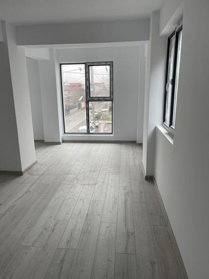 Apartament cu 2 camere decomandat în Runcu