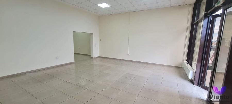 Spațiu comercial, de 130 mp, în Aeroport