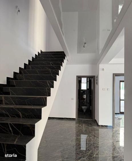 Casă cu 4 camere în Dobroești