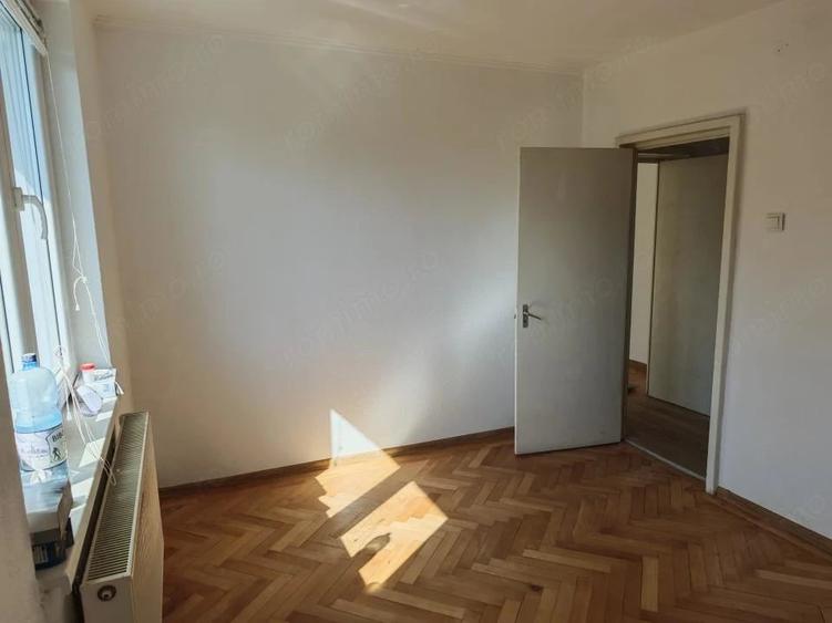 Apartament cu 2 camere semidecomandat în Mărășești