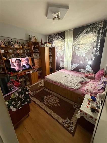 Apartament cu 4 camere decomandat în Mircea cel Bătrân