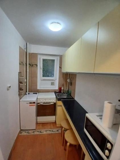 Apartament cu 2 camere decomandat, mobilat în Dorobanți