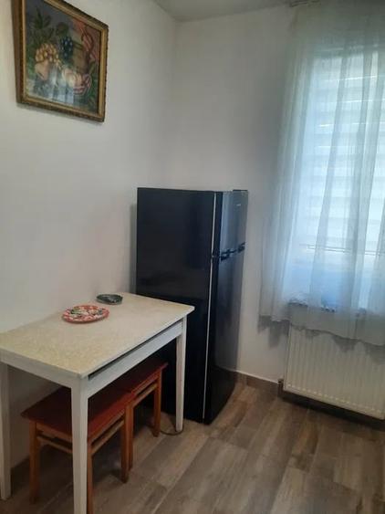 Apartament cu 2 camere decomandat, mobilat în Florești