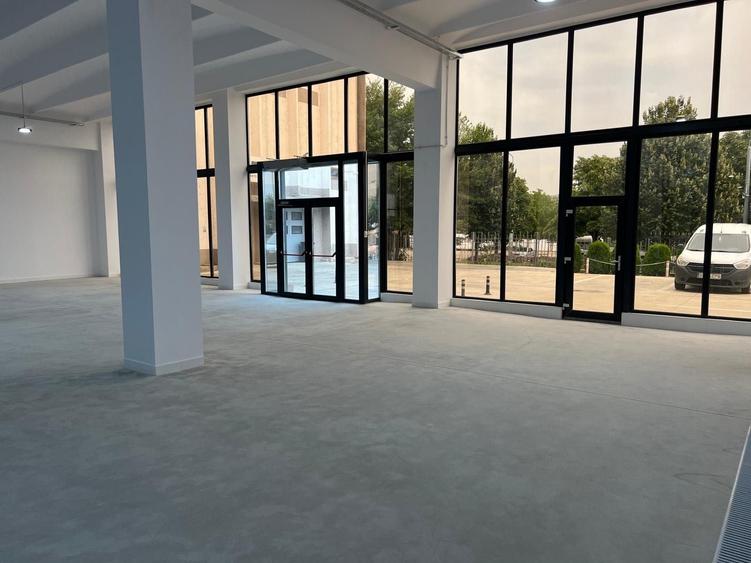 Spațiu comercial, de 1,150 mp, în Nord
